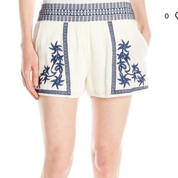 Lucky Brand Ivory blue embroidered shorts medium boho - Picture 1 of 7